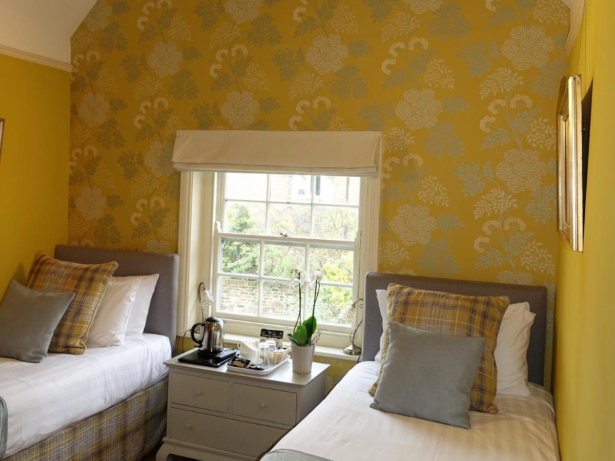 One Holyrood Hotel&Cafe Newport  Buitenkant foto