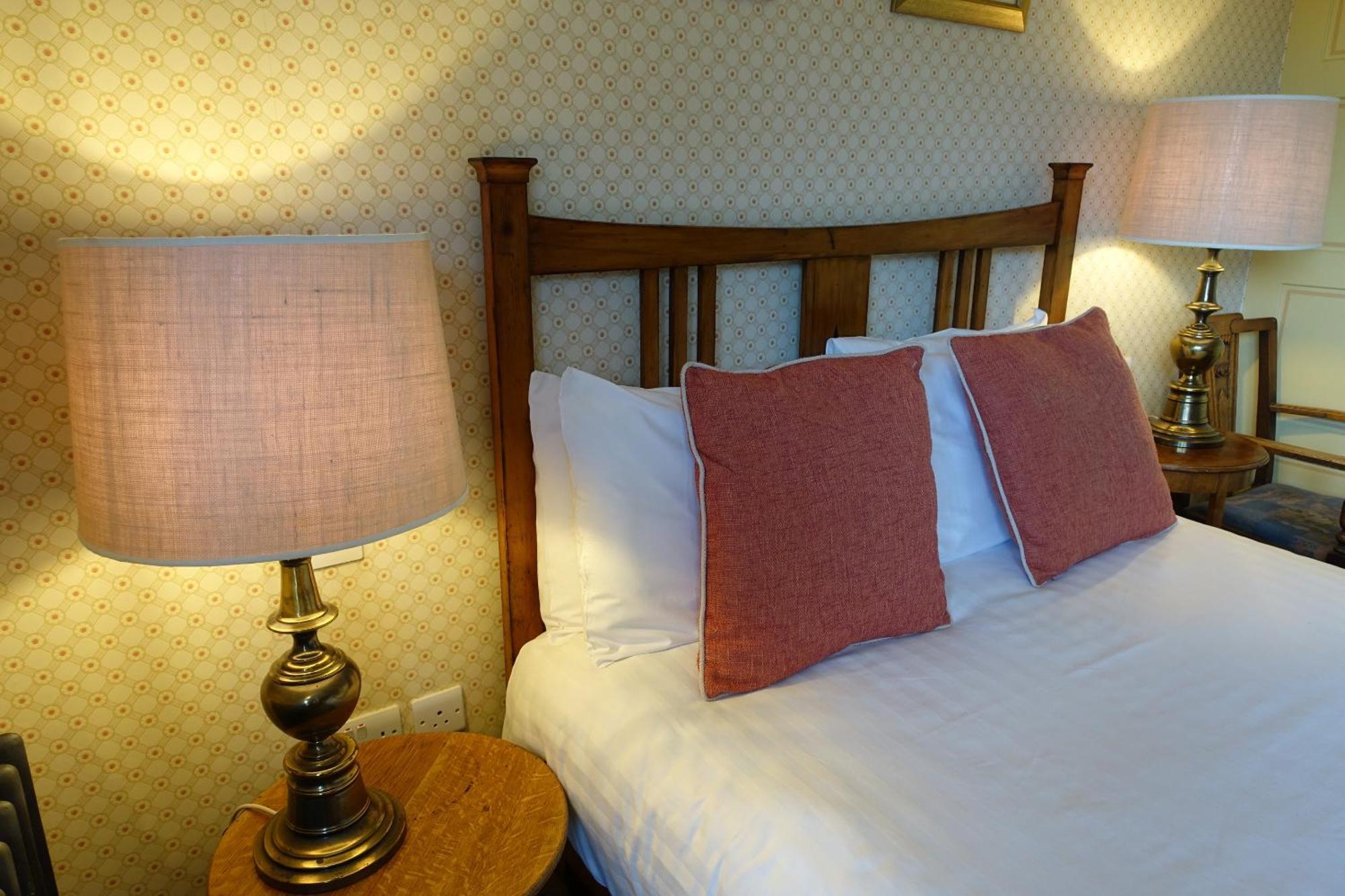 One Holyrood Hotel&Cafe Newport  Kamer foto