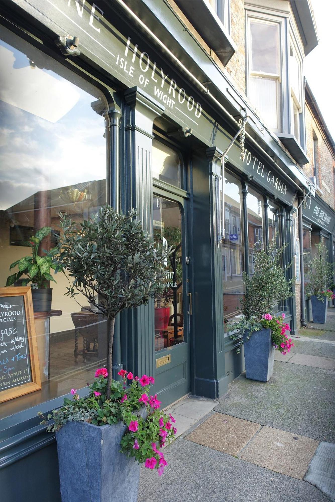 One Holyrood Hotel&Cafe Newport  Buitenkant foto