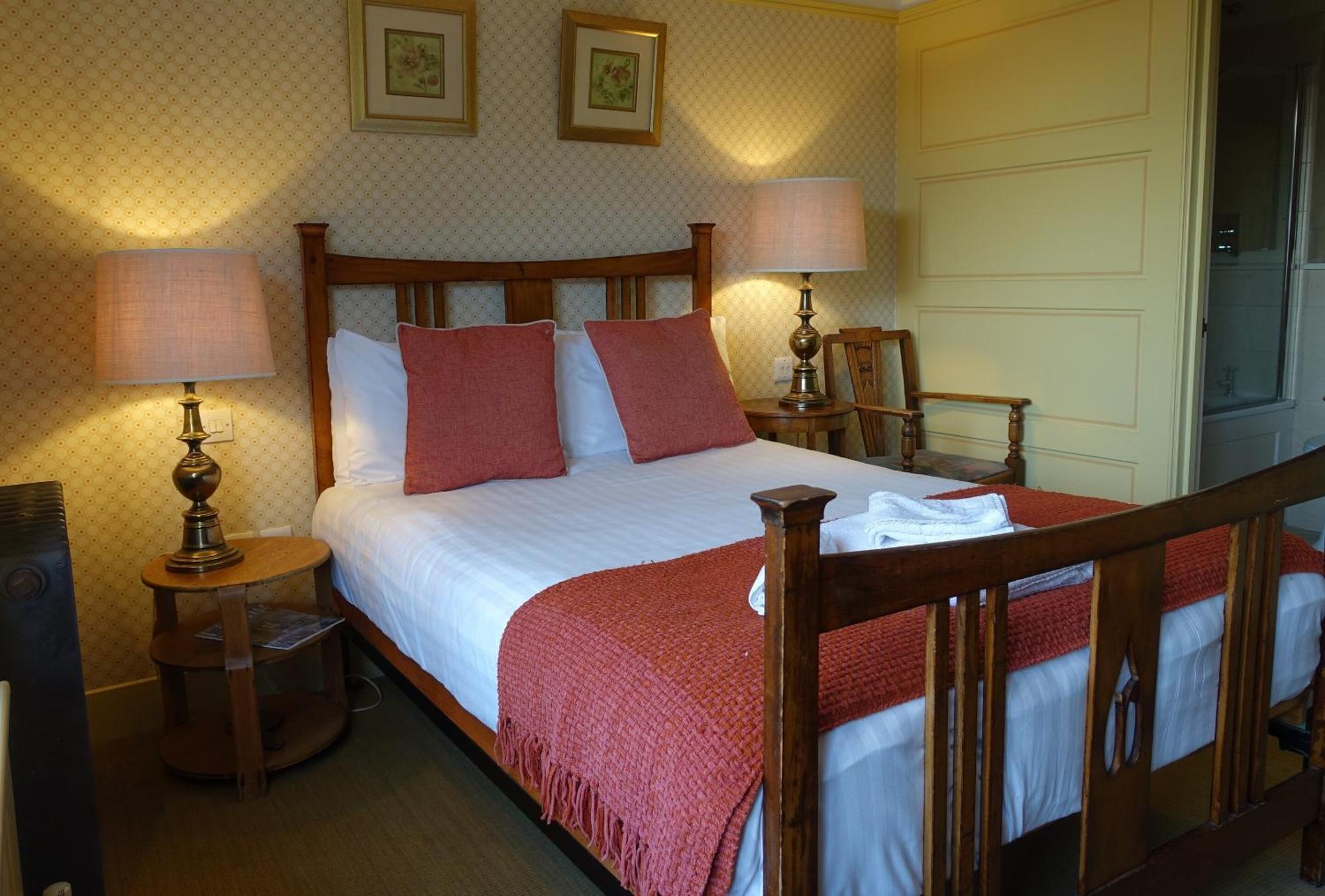 One Holyrood Hotel&Cafe Newport  Kamer foto