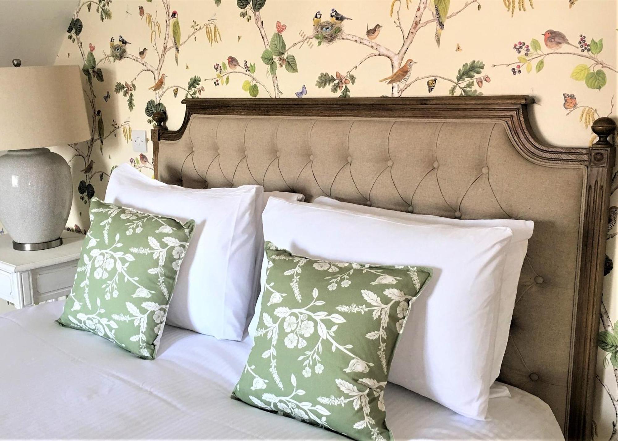 One Holyrood Hotel&Cafe Newport  Kamer foto